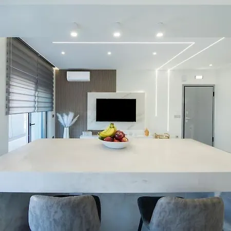 Rhodes Center Luxury