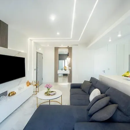 Rhodes Center Luxury